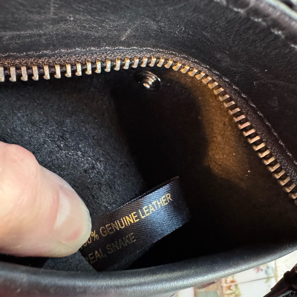 Etienne Aigner Crossbody - Picture 15 of 16